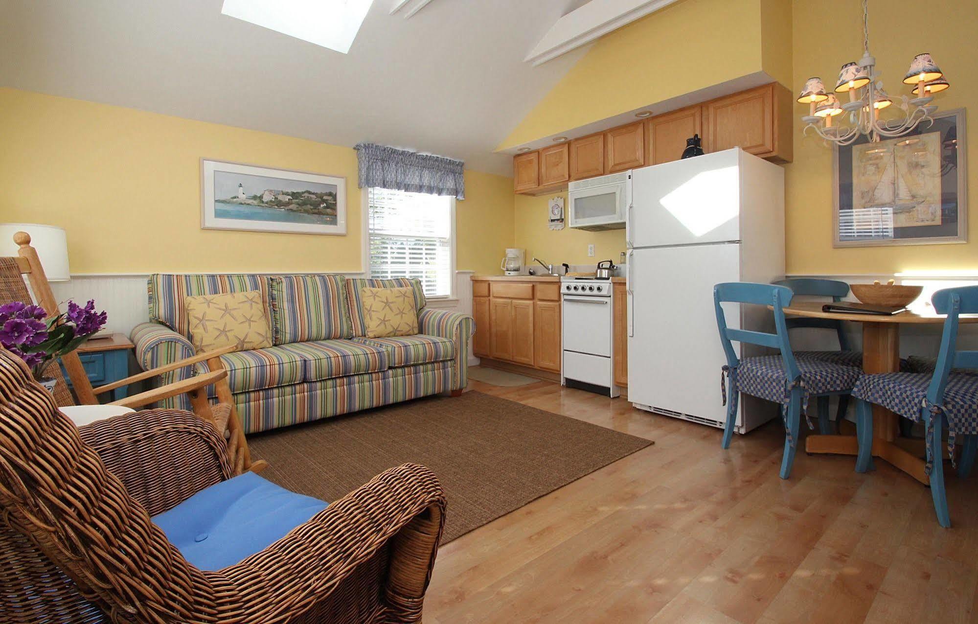 Colonial Acres Resort West Yarmouth Bagian luar foto